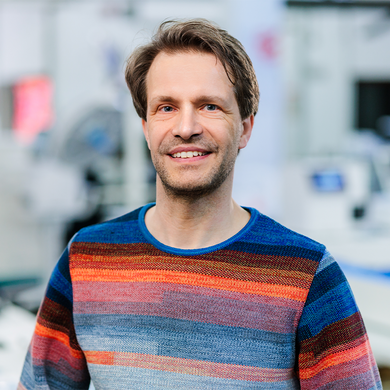 Prof. Aart van Bezooijen Prof. Aart van Bezooijen