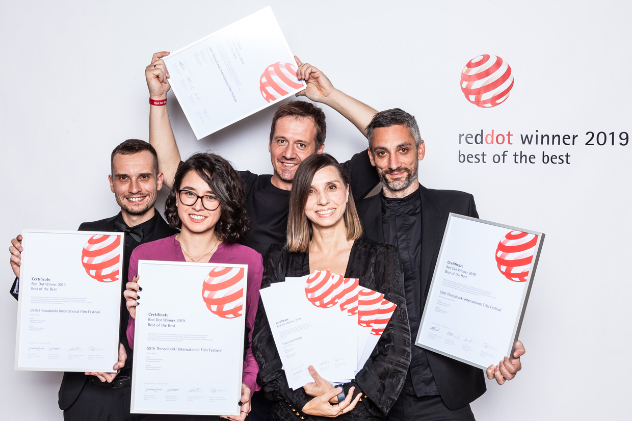 Proud winners with their certificates in Berlin 2019